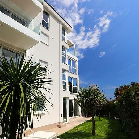 Stylish Apartment 100 M From The Beach Opatija Bagian luar foto