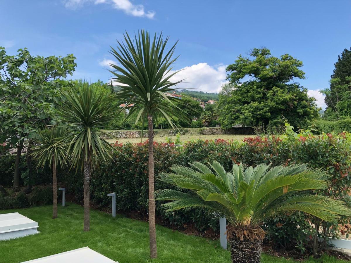 Stylish Apartment 100 M From The Beach Opatija Bagian luar foto